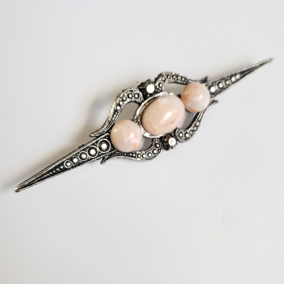 Jewelry - Beautiful brooch
